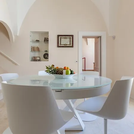 Palazzo Mascetti Остуни