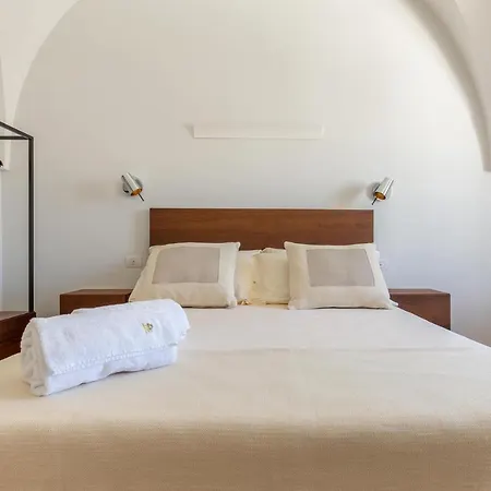 Palazzo Mascetti Остуни