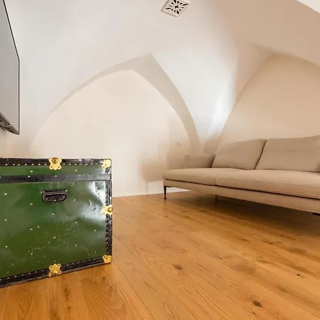 Palazzo Mascetti 4* Остуни